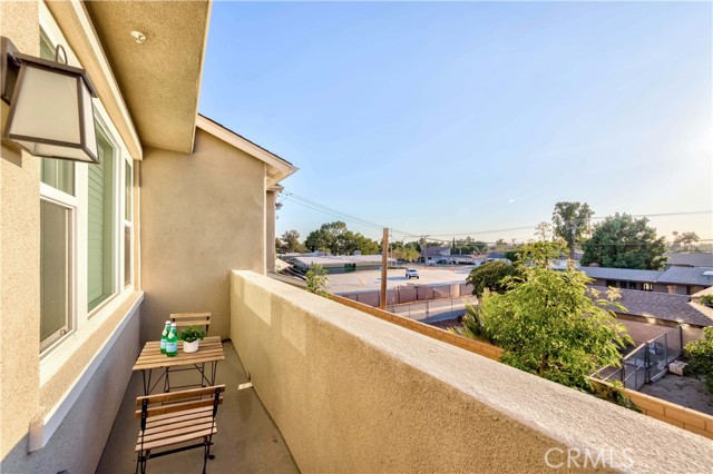 Detail Gallery Image 16 of 29 For 16436 Whittier #1,  Whittier,  CA 90603 - 4 Beds | 4 Baths