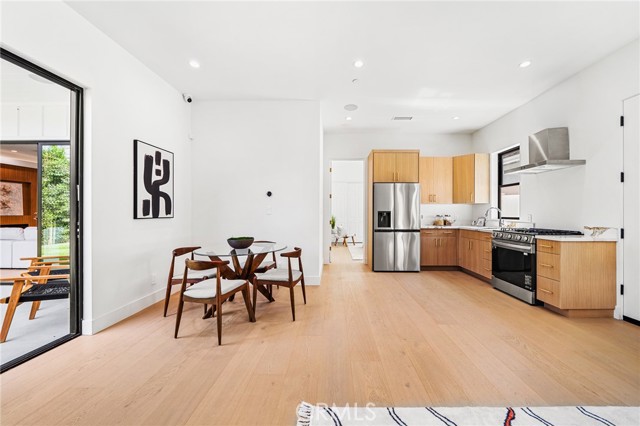 5945 Hesperia Avenue, Encino CA: https://media.crmls.org/medias/f326cbce-006e-42bb-8472-a88aa74f1994.jpg
