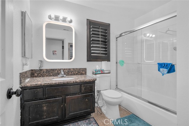 650 Rock Vista Drive, Corona CA: https://media.crmls.org/medias/f3275434-b3e6-4d1f-9460-781fd57870b3.jpg