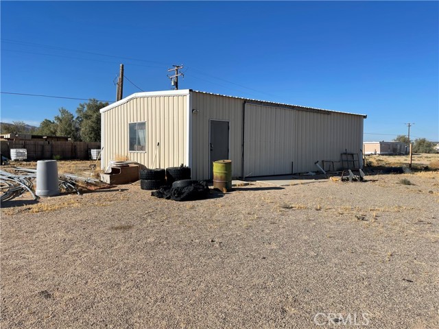 Detail Gallery Image 12 of 43 For 45125 Mendocino Rd, Newberry Springs,  CA 92365 - 5 Beds | 3 Baths