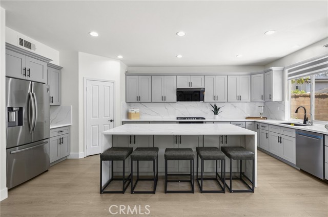 37 Pheasant Creek, Irvine CA: https://media.crmls.org/medias/f328d09d-acc1-450e-a023-577b71049c15.jpg