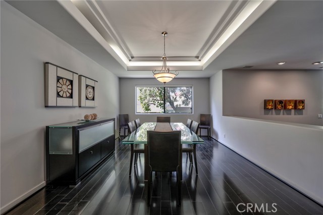 12841 Bloomfield Street, Studio City CA: https://media.crmls.org/medias/f328e22e-1fda-47ce-81fb-0a601726e079.jpg