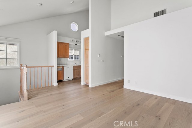 426 Goldenrod Avenue, Corona del Mar CA: https://media.crmls.org/medias/f3295963-1a3b-4c04-b871-3aae2a384c93.jpg
