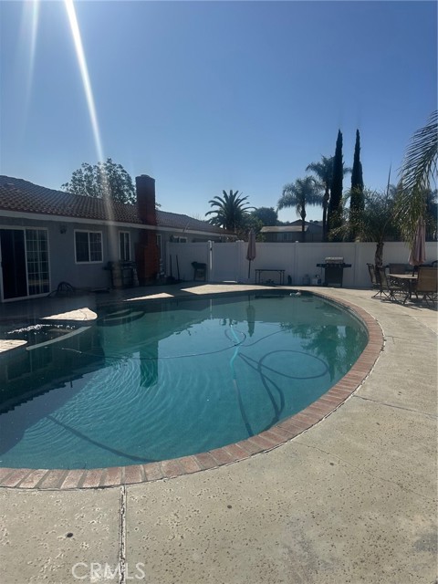5895 Snowgrass Trail, Jurupa Valley CA: https://media.crmls.org/medias/f3297034-5870-4dec-b333-425c0001a8ae.jpg
