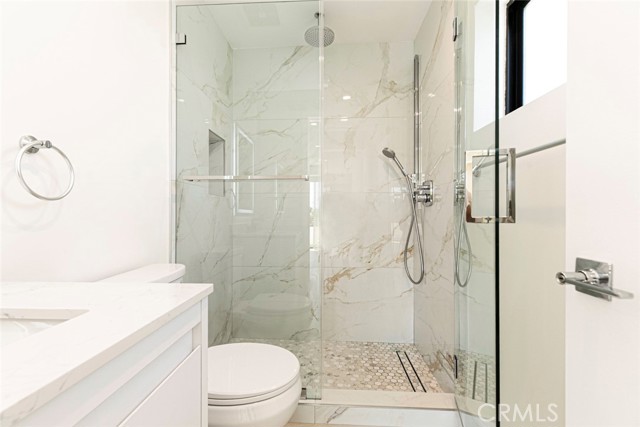 6426 Varna Avenue, Van Nuys CA: https://media.crmls.org/medias/f329d5c4-a44c-4af2-90a7-86e91f1ba8a2.jpg