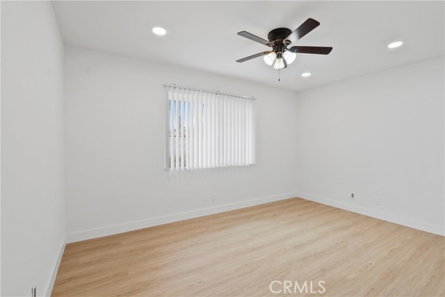 Detail Gallery Image 9 of 15 For 15741 Willett, Huntington Beach,  CA 92647 - 4 Beds | 2 Baths