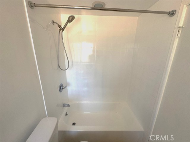 Detail Gallery Image 17 of 22 For 17731 Elkwood St, Reseda,  CA 91335 - 3 Beds | 2 Baths