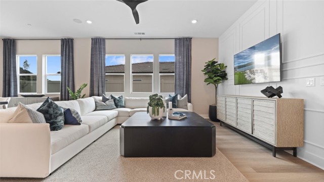 Detail Gallery Image 6 of 31 For 29368 via Destello, Valencia,  CA 91354 - 3 Beds | 3/1 Baths