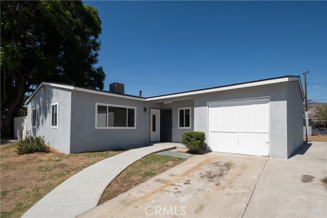 2989 Garrilee Dr, San Bernardino, CA 92404