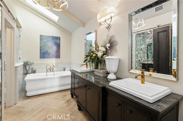29122 Laurel Valley Drive, Vista CA: https://media.crmls.org/medias/f32a6851-6383-4d8e-ae3e-9ddb3e093632.jpg