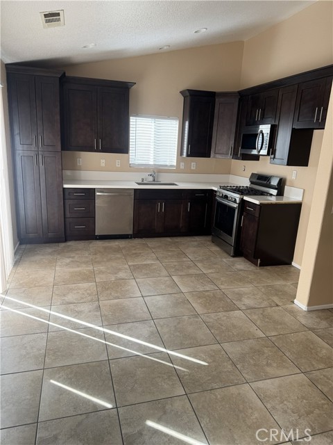 Detail Gallery Image 2 of 3 For 13052 Cholla Dr, Desert Hot Springs,  CA 92240 - 4 Beds | 2 Baths