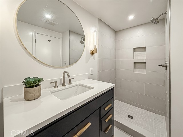 Detail Gallery Image 26 of 67 For 4575 De Celis Pl, Encino,  CA 91436 - 4 Beds | 3 Baths