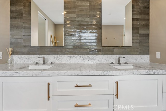 Detail Gallery Image 28 of 47 For 319 1/2 Jasmine, Corona Del Mar,  CA 92625 - 3 Beds | 3/1 Baths