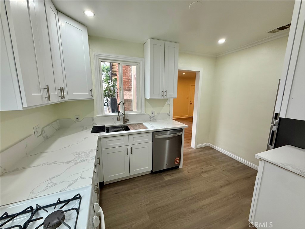 MLS #SR25110928 img 2