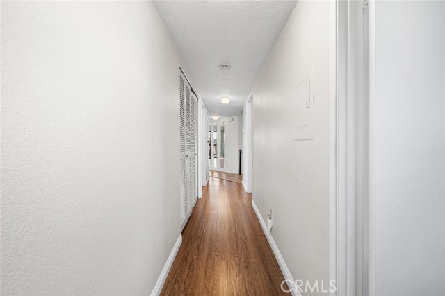 Detail Gallery Image 12 of 38 For 1425 E 2nd St #301,  Long Beach,  CA 90802 - 3 Beds | 2 Baths