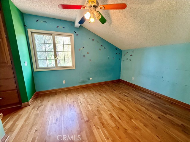 Detail Gallery Image 11 of 28 For 6618 Smoke Tree Ave, Oak Park,  CA 91377 - 4 Beds | 3 Baths
