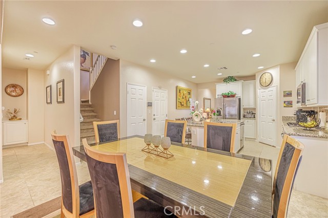 2534 Mapleleaf Terrace, Palmdale CA: https://media.crmls.org/medias/f32da545-6c7f-4e6d-a64d-19b47a4f050e.jpg