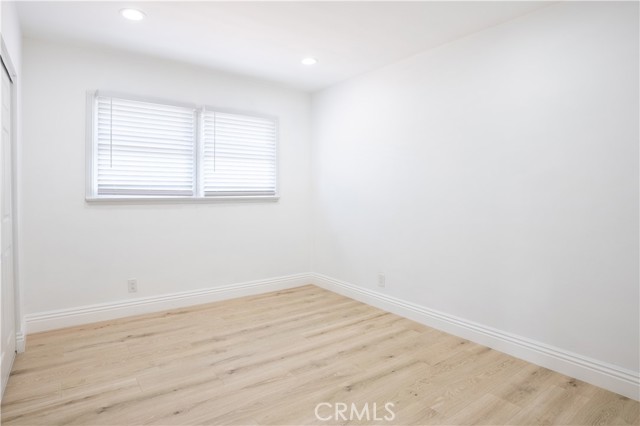 1016 N Wanda Drive, Anaheim CA: https://media.crmls.org/medias/f32f1f93-a66e-42d8-a0d7-4e045a638181.jpg