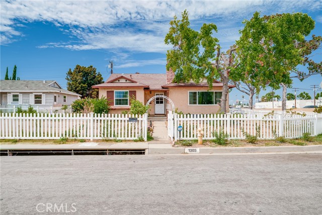 1203 Pontenova Avenue, Hacienda Heights CA: https://media.crmls.org/medias/f32fa113-d9db-40dd-833a-dfffdc82316f.jpg