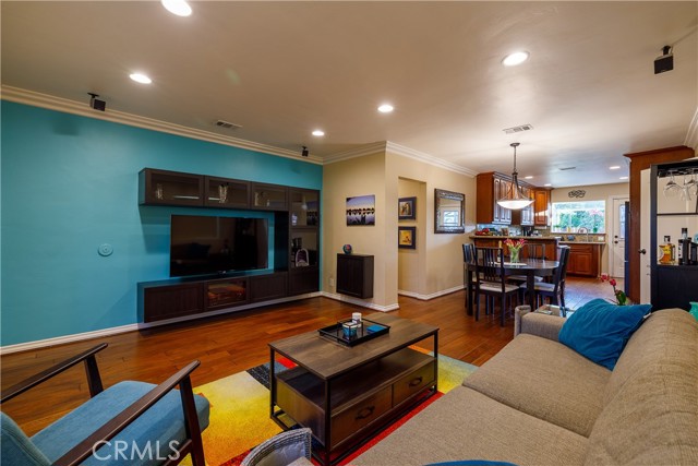 Detail Gallery Image 4 of 15 For 17726 Martha St., Encino,  CA 91316 - 3 Beds | 2 Baths