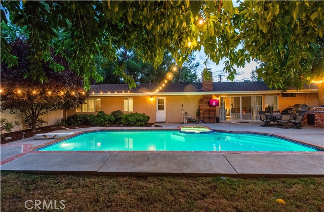 Detail Gallery Image 24 of 31 For 15877 Warm Springs Dr, Canyon Country,  CA 91387 - 5 Beds | 3 Baths