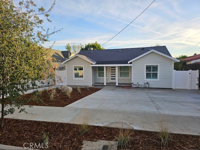 Detail Gallery Image 1 of 32 For 78 E Highland Ave, Sierra Madre,  CA 91024 - 5 Beds | 4/1 Baths