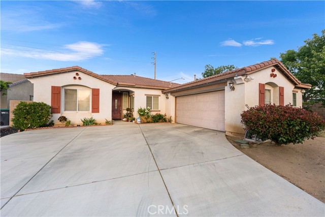 39202 Nicole Drive, Palmdale CA: https://media.crmls.org/medias/f3335b83-5e01-4c16-aa36-09899280bded.jpg