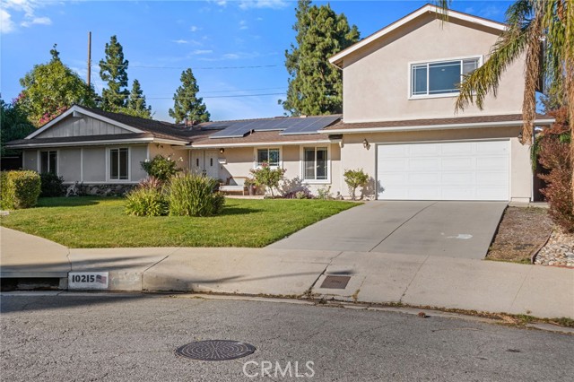 Detail Gallery Image 3 of 62 For 10215 Casaba, Chatsworth,  CA 91311 - 5 Beds | 3/1 Baths