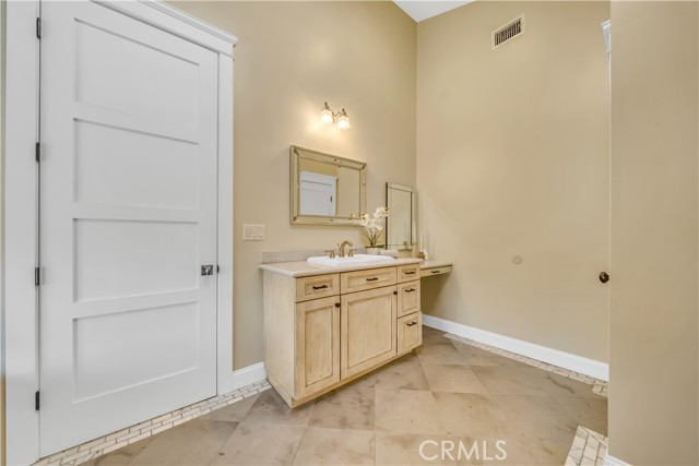 810 Juanita Avenue, Redondo Beach, California 90277, 5 Bedrooms Bedrooms, ,3 BathroomsBathrooms,Residential,Sold,Juanita,TR22080306