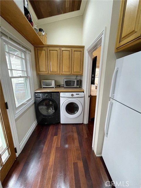 Detail Gallery Image 7 of 16 For 534 Gravely Ct, Hermosa Beach,  CA 90254 - 3 Beds | 2 Baths