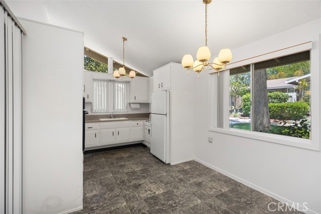 Detail Gallery Image 13 of 40 For 542 via Estrada a,  Laguna Woods,  CA 92637 - 2 Beds | 2 Baths