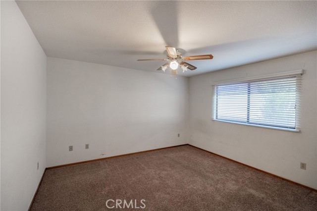 4050 Bordeaux Lane, Hemet CA: https://media.crmls.org/medias/f334c810-047b-4463-b5ea-3c49c25225a3.jpg