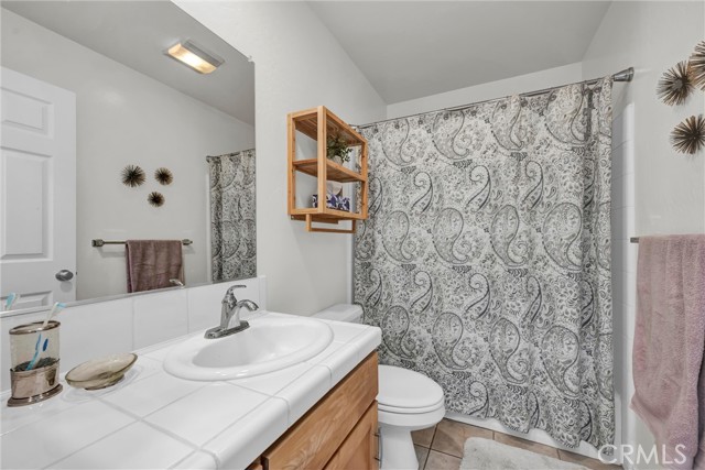 Detail Gallery Image 25 of 30 For 18278 North Shore Dr, Hidden Valley Lake,  CA 95467 - 3 Beds | 2 Baths