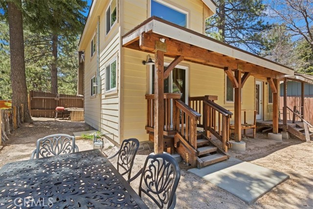 Detail Gallery Image 3 of 27 For 582 Beechnut Dr, Green Valley Lake,  CA 92341 - 2 Beds | 1/1 Baths