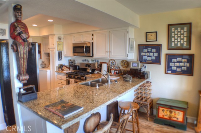 146 Avenida Baja, San Clemente CA: https://media.crmls.org/medias/f336bb86-61c8-472d-a3be-500b55ed6ad8.jpg