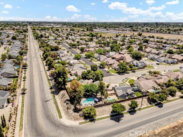 1774 Homestead Way, Lemoore CA: https://media.crmls.org/medias/f3378c19-6928-46db-a1bb-f9d3810b89a1.jpg