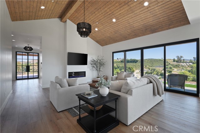 38721 Calle De Toros, Temecula CA: https://media.crmls.org/medias/f337a484-fa90-4fcb-8fdf-32b1f7268254.jpg
