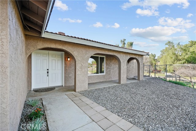 Detail Gallery Image 4 of 31 For 17551 Holden, Perris,  CA 92570 - 4 Beds | 2 Baths