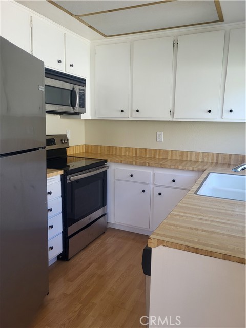 Detail Gallery Image 5 of 41 For 5 Bright Hollow, Irvine,  CA 92618 - 2 Beds | 2 Baths