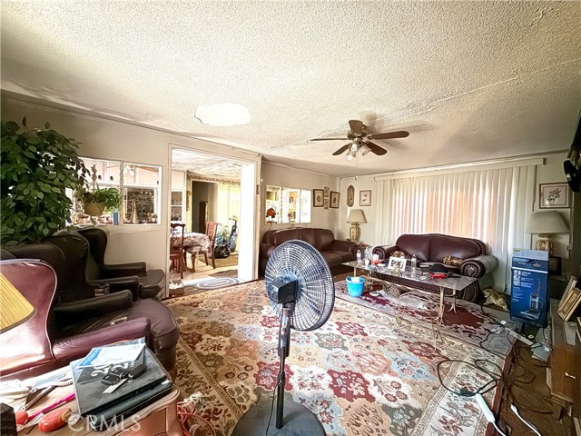 Detail Gallery Image 16 of 33 For 25330 Vancouver Ave, Adelanto,  CA 92301 - 4 Beds | 3 Baths