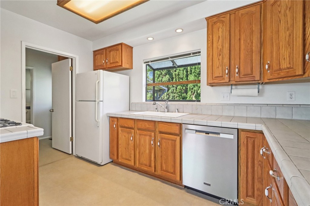 MLS #OC25176543 img 12