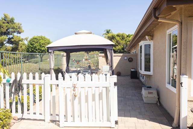 27395 Paseo Placentia, San Juan Capistrano CA: https://media.crmls.org/medias/f33895ab-5dd6-4275-8299-541de0d55105.jpg