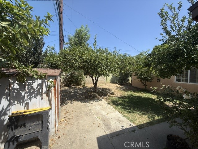 https://media.crmls.org/medias/f33946b5-c9db-4435-8f0b-67e1cddfec01.jpg?preset=X-Large
