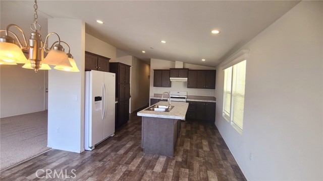 Detail Gallery Image 5 of 21 For 22840 Sterling Ave #202,  Palm Springs,  CA 92262 - 3 Beds | 2 Baths