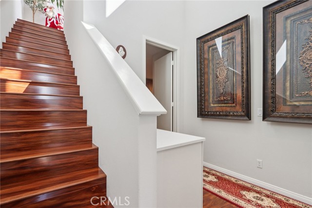 Detail Gallery Image 10 of 37 For 13225 Victory Bld, Valley Glen,  CA 91401 - 3 Beds | 3/1 Baths