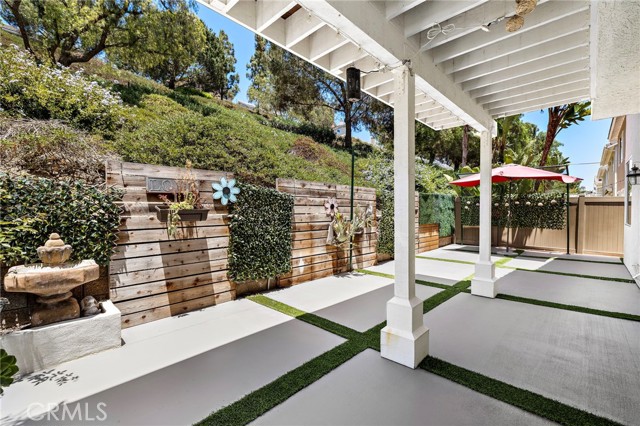 9 Cranwell, Aliso Viejo CA: https://media.crmls.org/medias/f33a49e2-8970-42ff-b596-72524c1b06e2.jpg