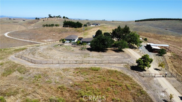 7491 Kingsbury Road, Templeton CA: https://media.crmls.org/medias/f33ae07c-5abd-41ec-b0af-de02c3fdf1cc.jpg