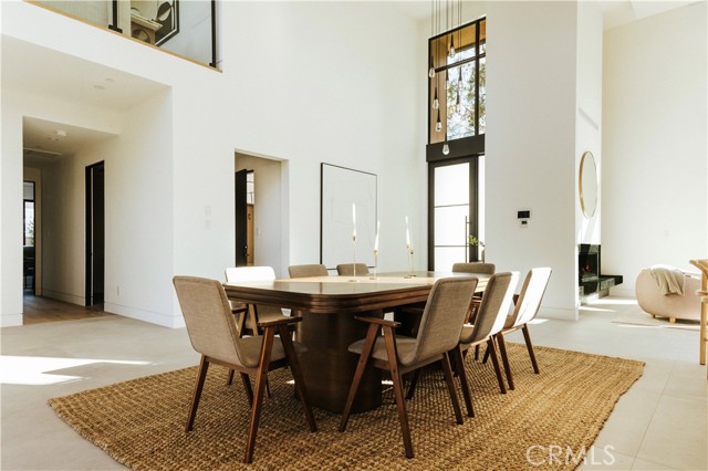 Detail Gallery Image 10 of 24 For 2321 Mesa Dr, Newport Beach,  CA 92660 - 5 Beds | 4/1 Baths