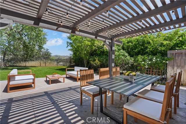 854 Rim Crest, Westlake Village CA: https://media.crmls.org/medias/f33c9609-7347-4eb2-87bf-f4d0f1a73c24.jpg