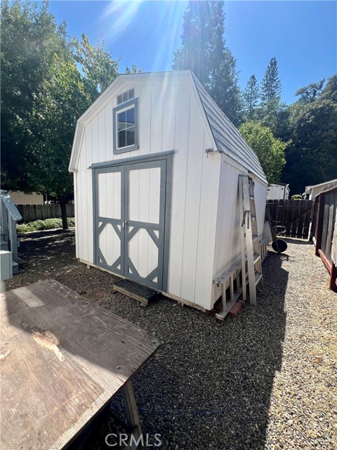 39737 Road 274, Bass Lake CA: https://media.crmls.org/medias/f33d8ab2-40ee-45ac-92bf-91d86a35087d.jpg